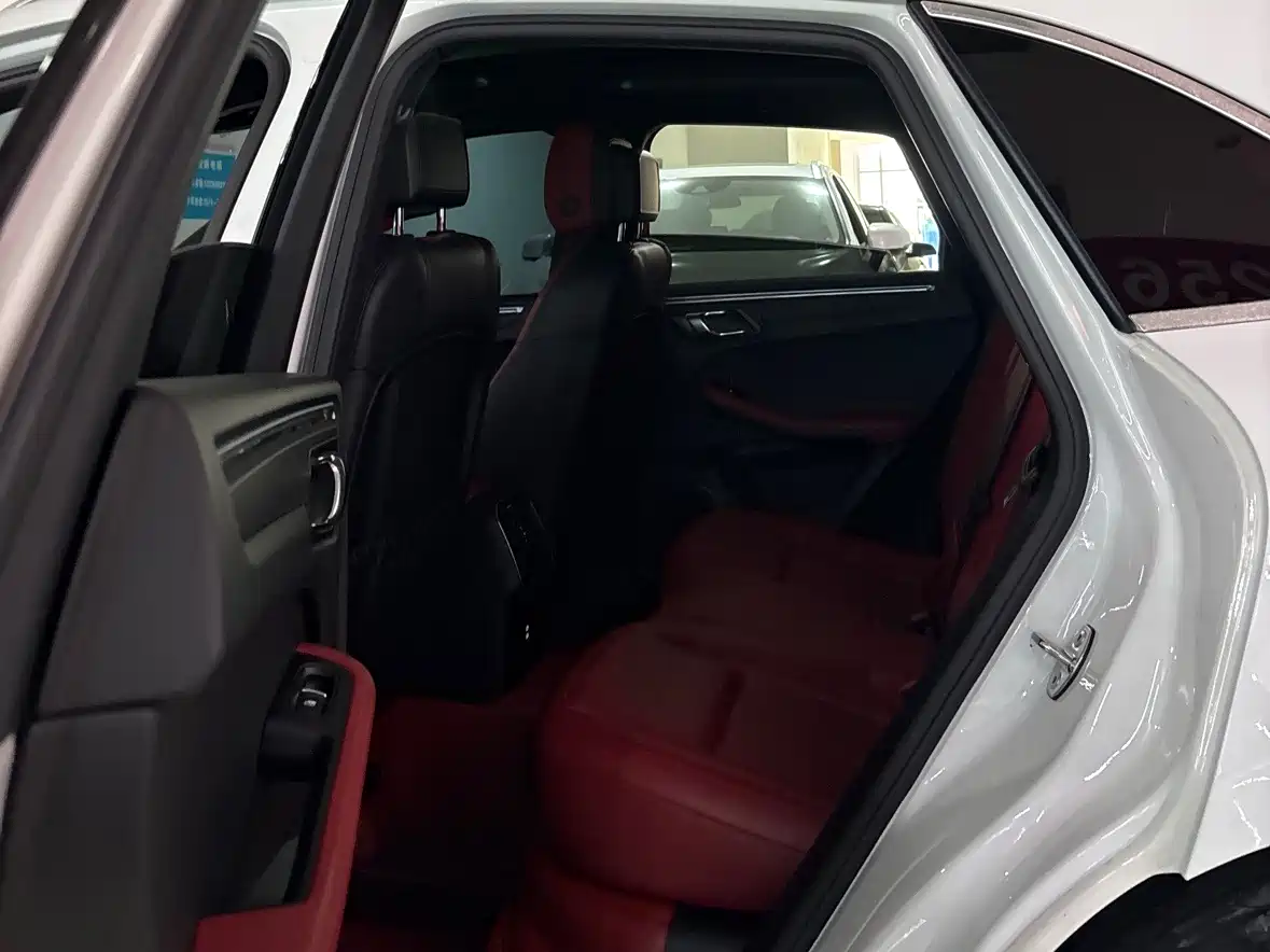 Porsche Macan 2020 Macan 2.0T фото 5