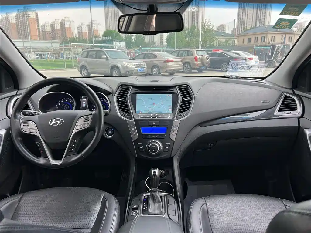 Hyundai Santa Fe 2013 Model 2.4L Automatic 2WD Smart фото 11