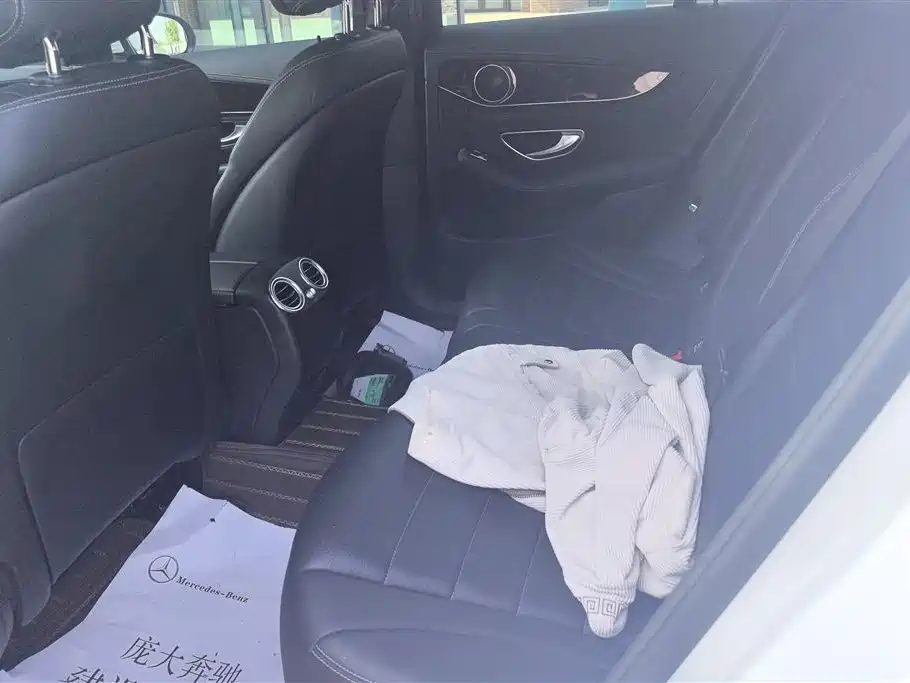 Mercedes-Benz GLC 2017 GLC 260 4MATIC Dynamic фото 11