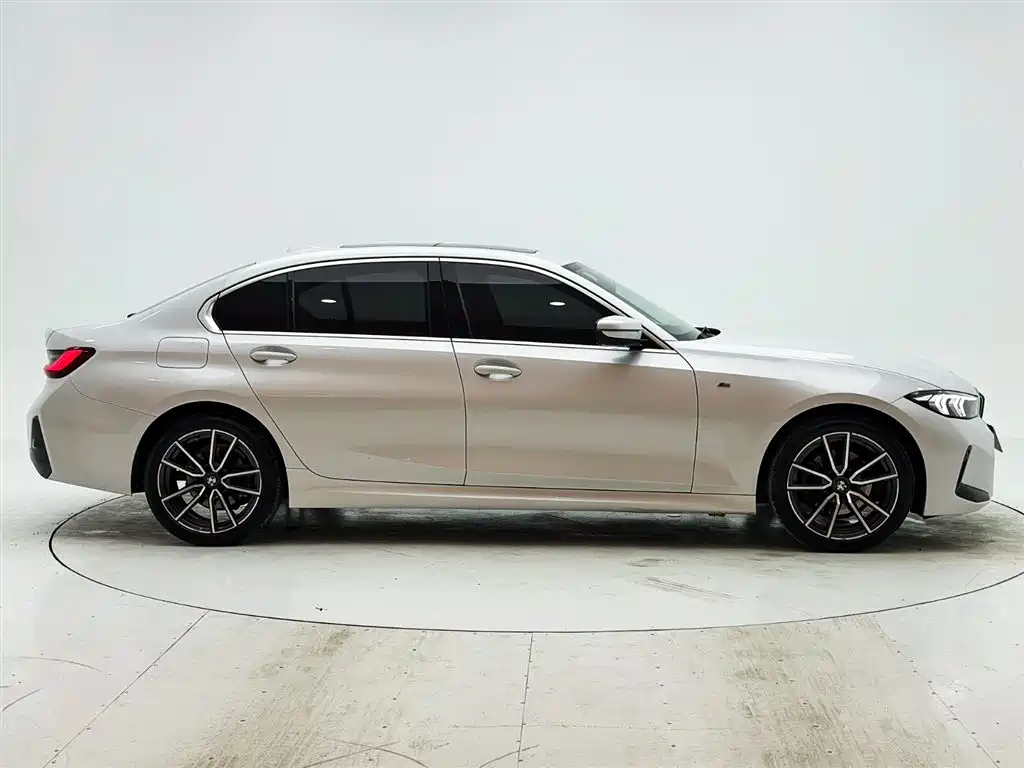 BMW 3 Series 2023 320Li M Sport Package фото 9
