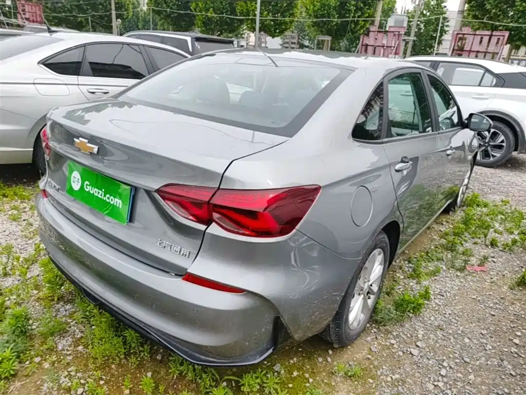 CHEVROLET CRUZE