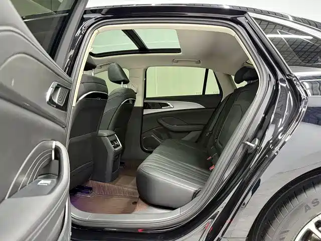 Hongqi H5 2023 1.5T DCT Smart Connect Joy Edition фото 11