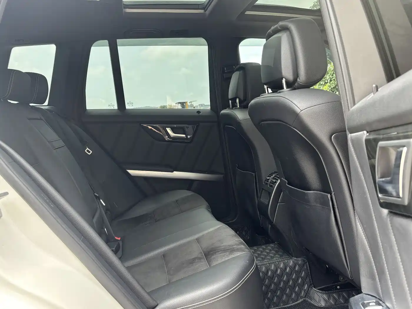 Mercedes-Benz GLK-Class 2015 GLK 300 4MATIC Luxury Ultimate Edition фото 10
