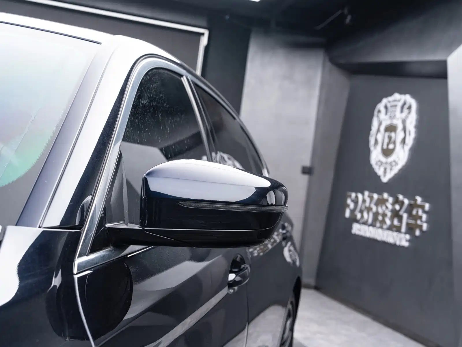 Фото 3 - BMW 5 Series New Energy