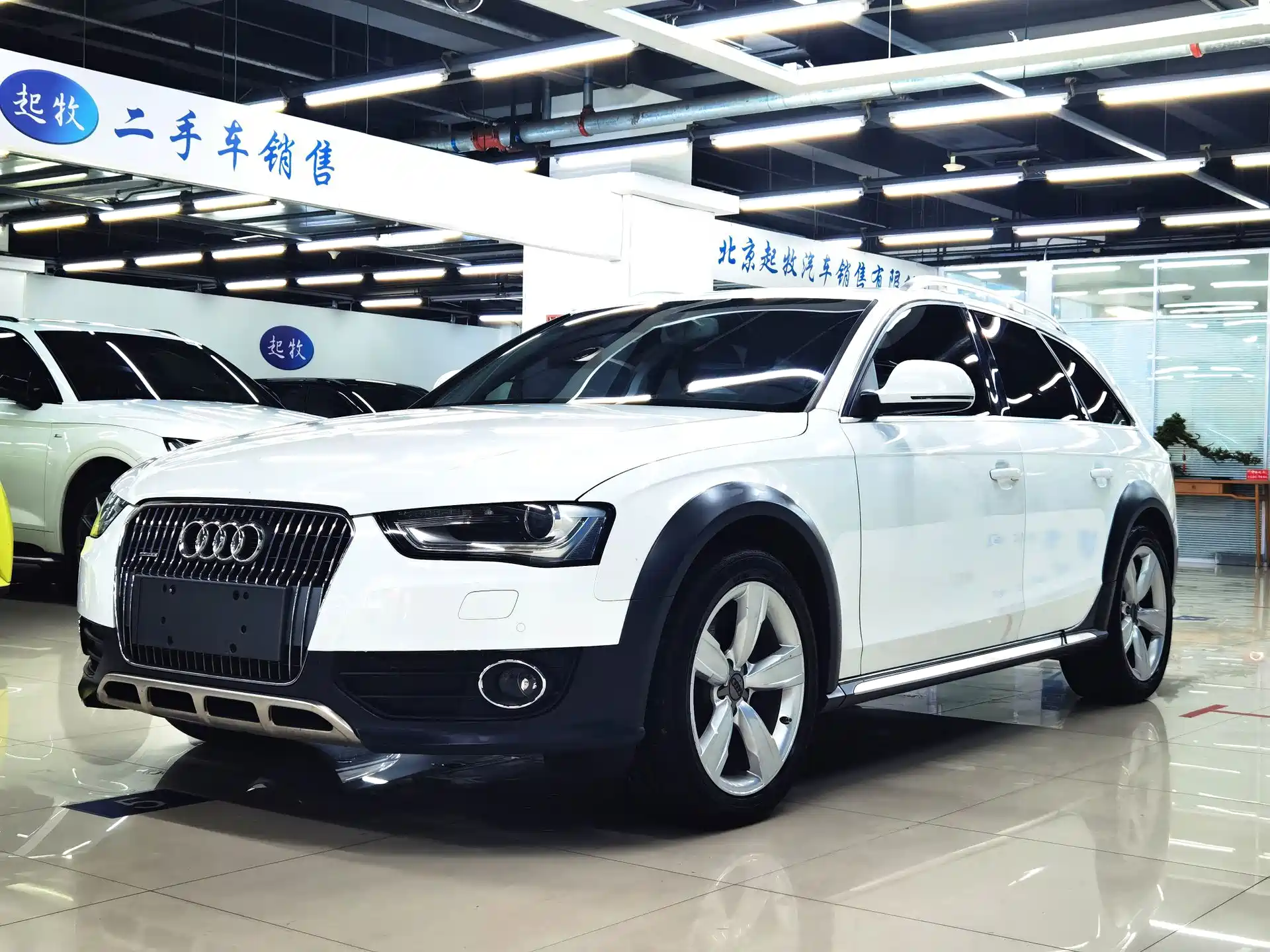 Фото 1 - Audi A4 (Import)