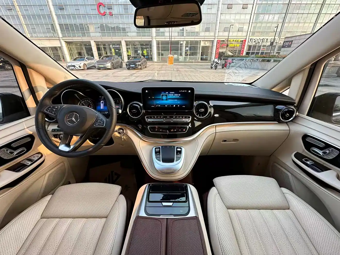 MERCEDES-BENZ V CLASS