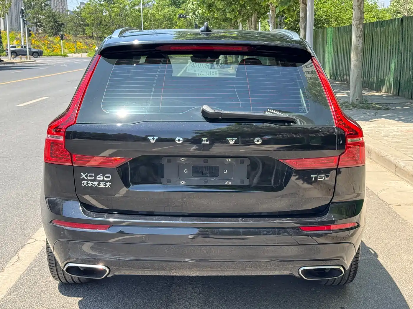 Фото 8 - Volvo XC60