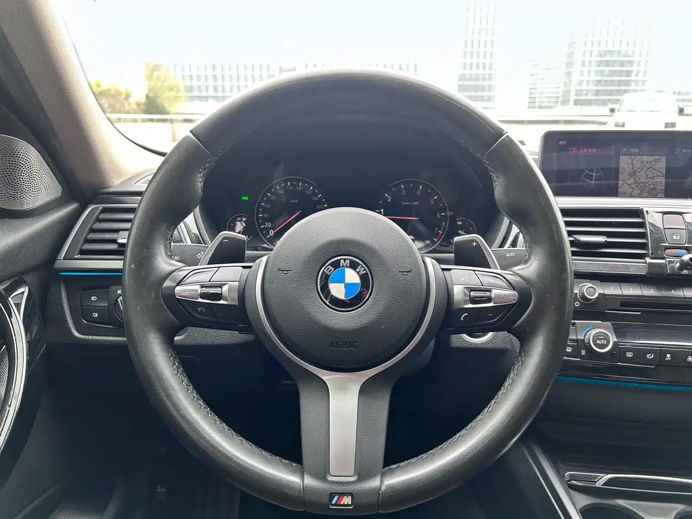 BMW 3 Series 2019 320Li M Sport Package фото 9