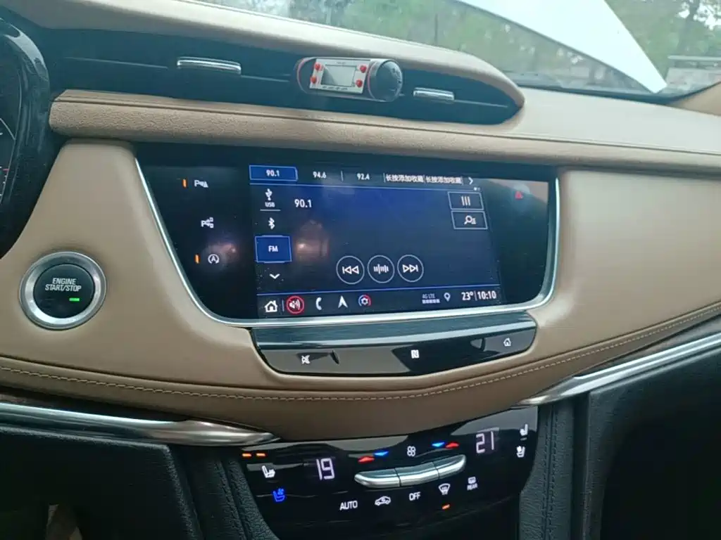 صورة 13 - Cadillac XT5