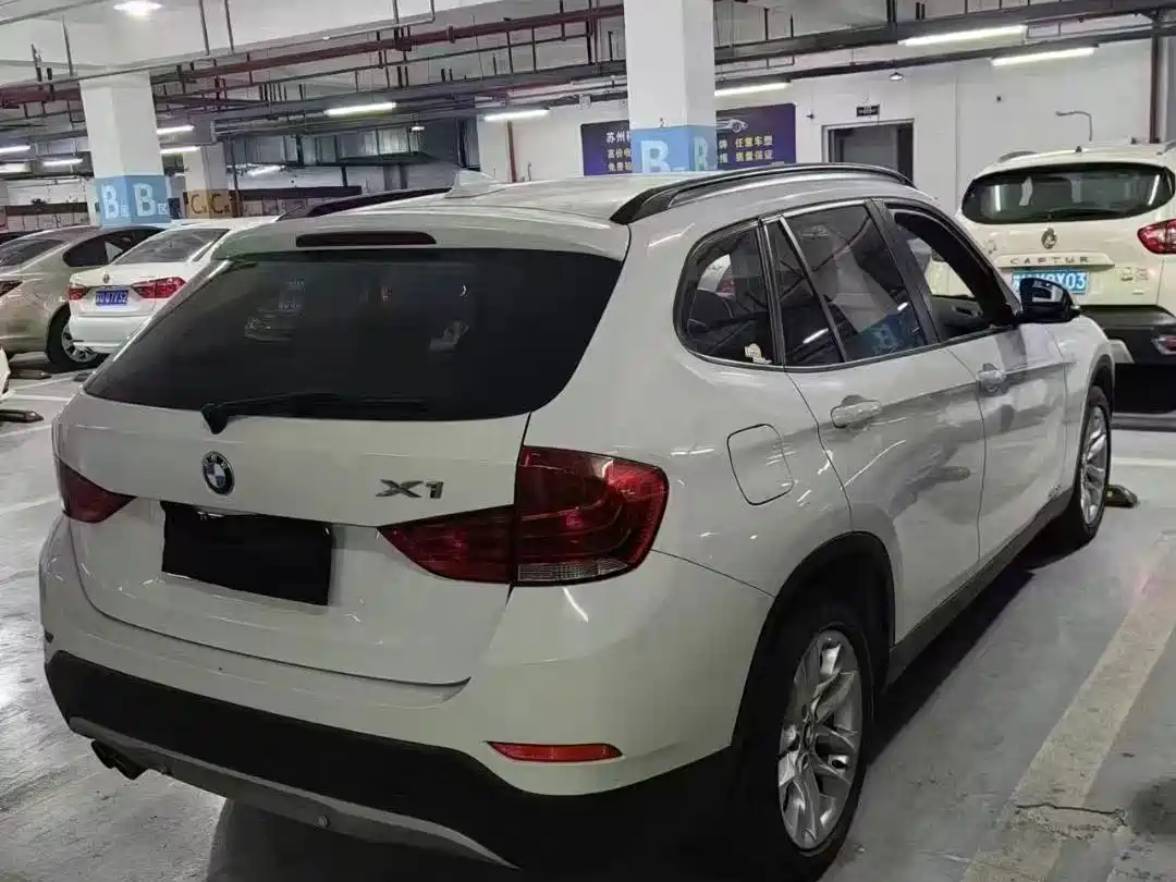 BMW X1 2015 xDrive20i Fashion фото 6