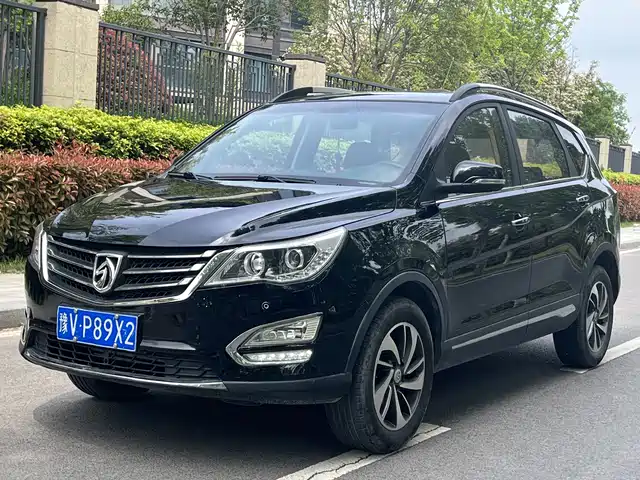 Baojun Baojun 560 2016 1.8L iAMT Luxury