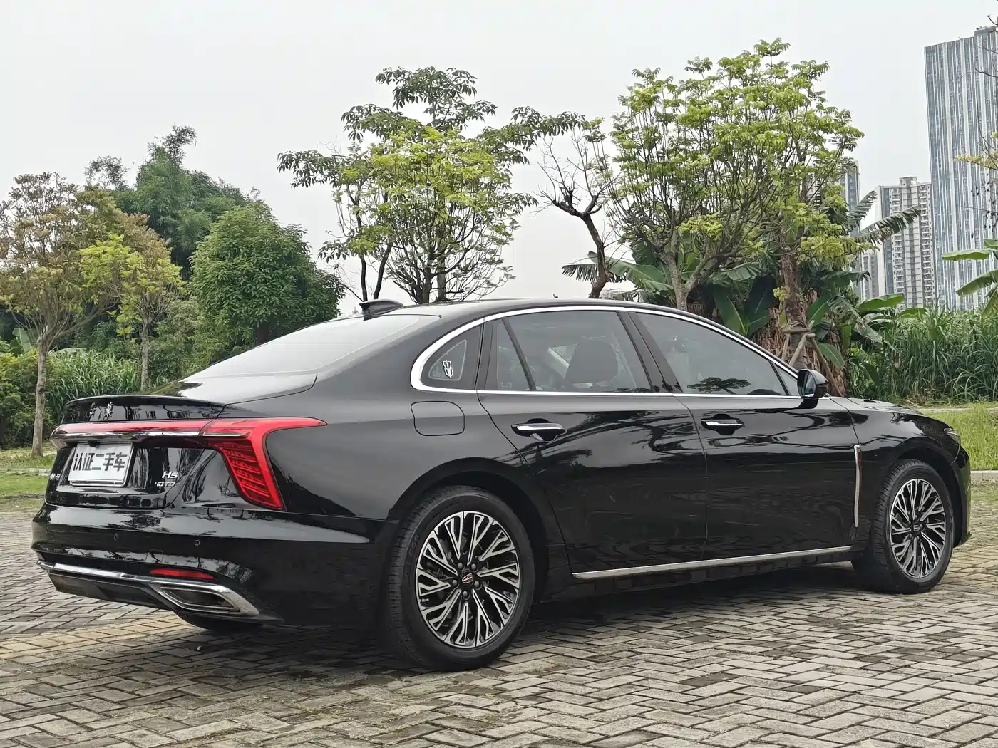 Hongqi H5 2024 2.0T Automatic Smart Connect Flag Smooth Edition фото 23