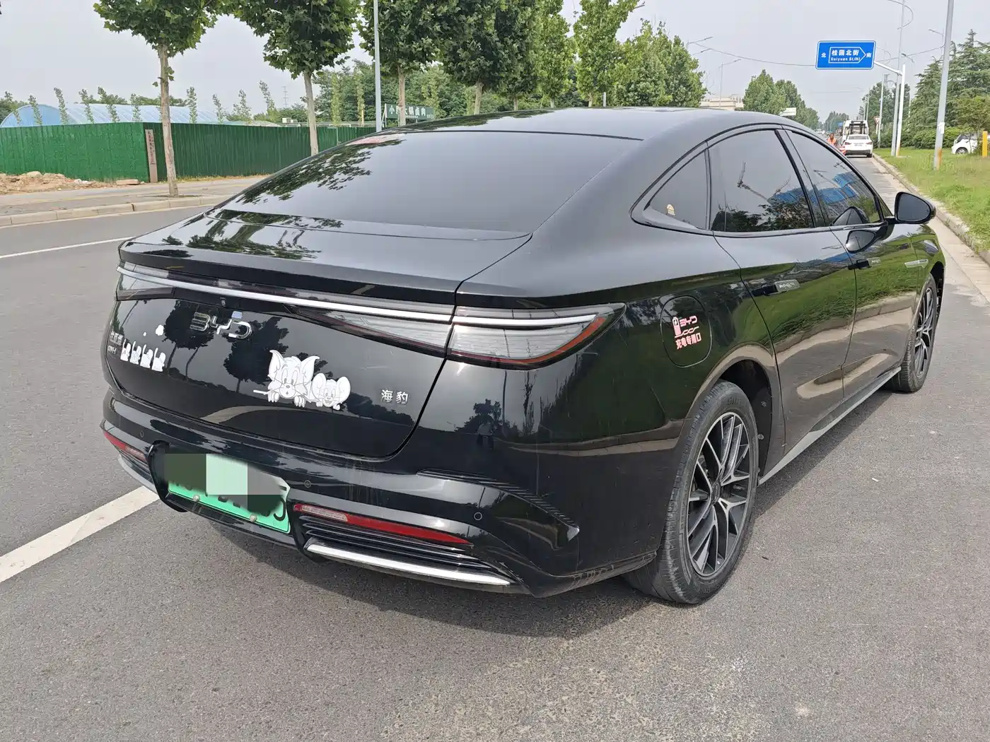 BYD Seal 2024 Glory Edition DM-i 1.5L 121km Luxury фото 9