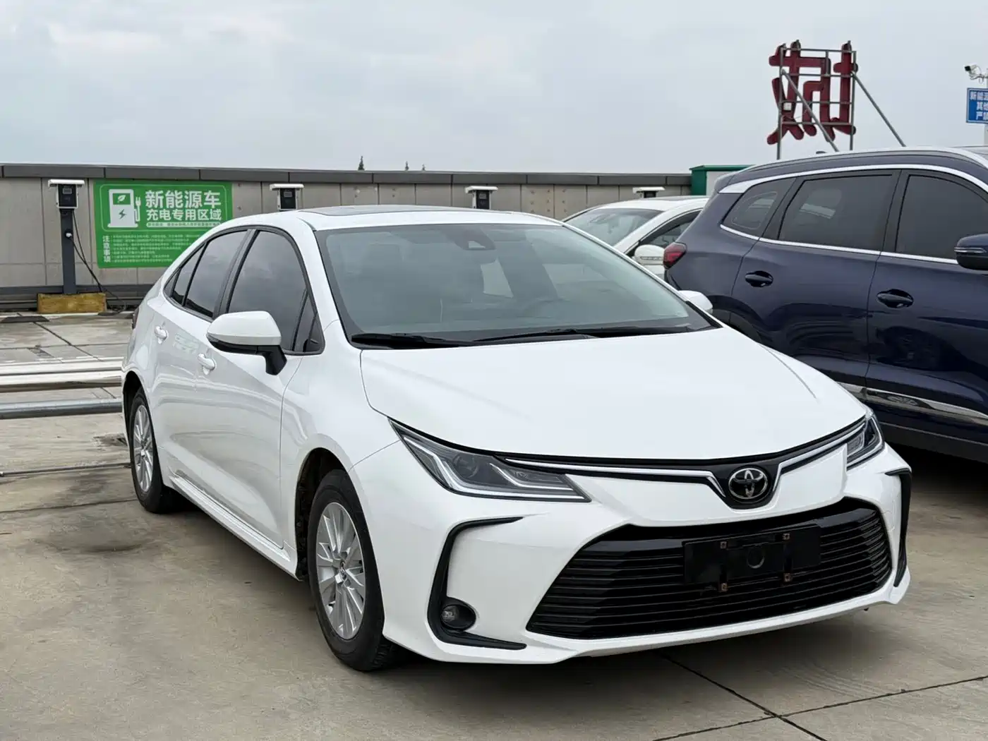 Toyota Corolla 2021 TNGA 1.5L CVT Elite Edition фото 3