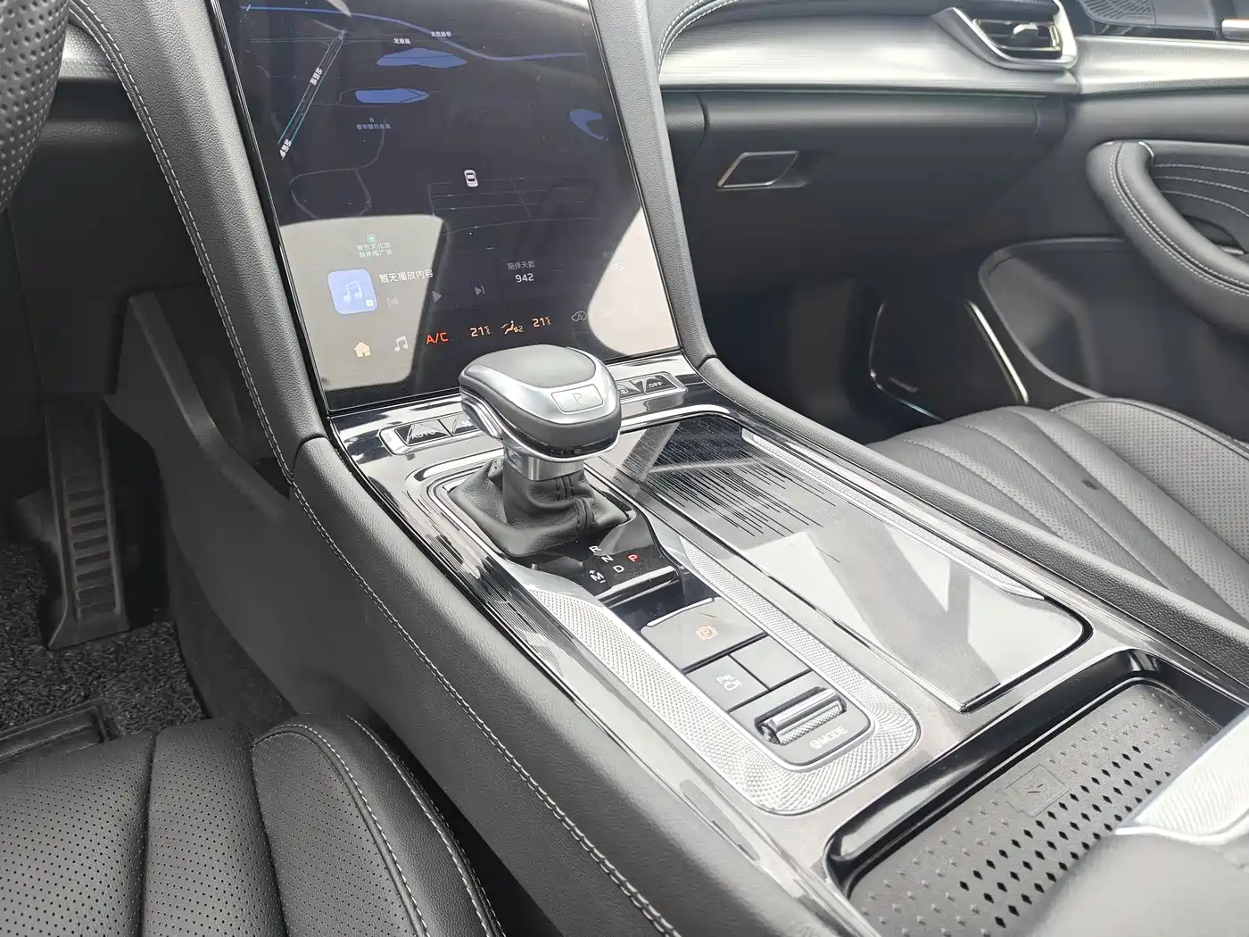 Hongqi H5 2024 2.0T Automatic Smart Connect Flag Smooth Edition фото 18