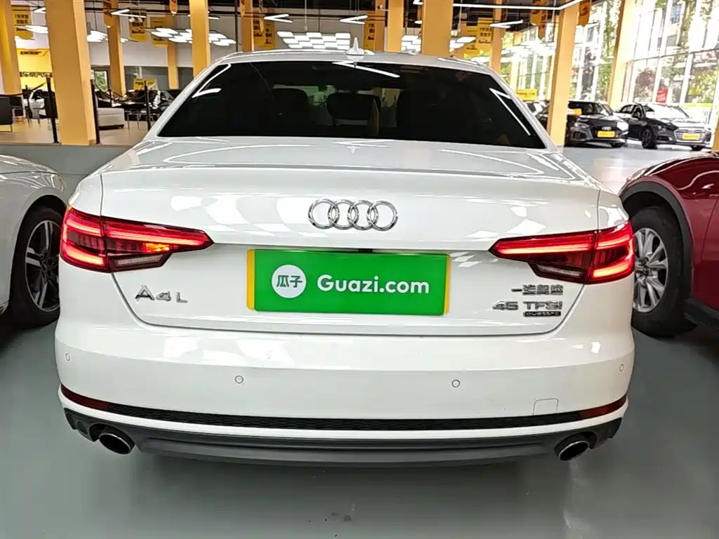 Audi A4L 2017 Model 45 TFSI quattro Sport Version фото 6
