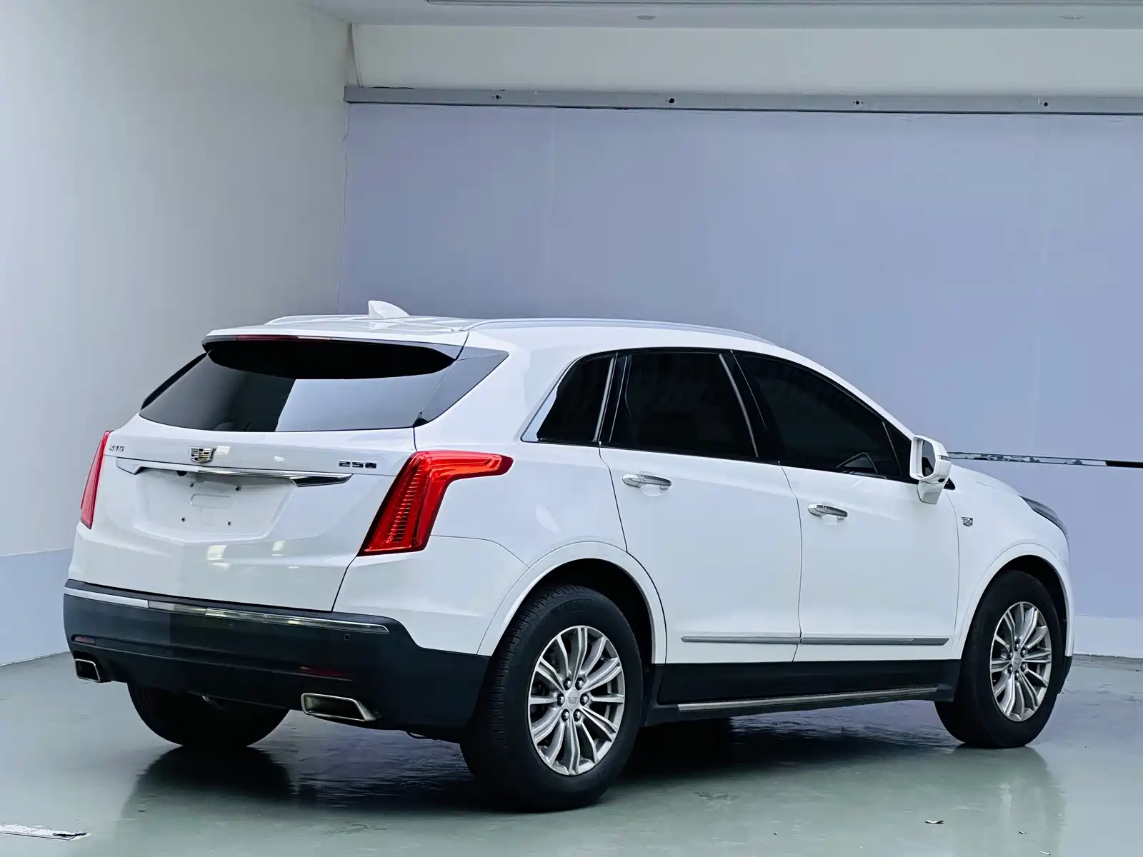 صورة 6 - Cadillac XT5