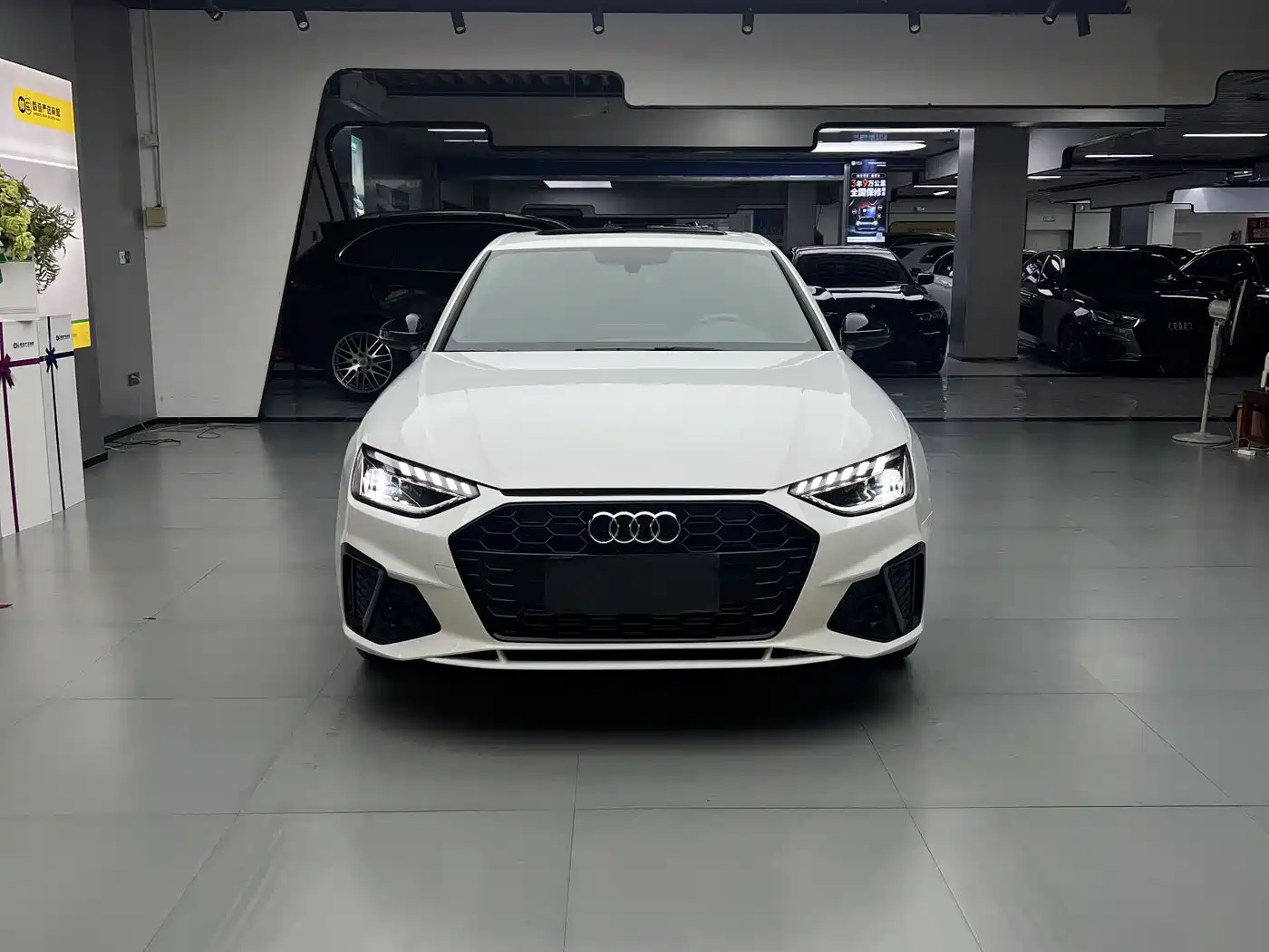 Audi A4L 2025 2 Million Celebration Edition 40 TFSI Luxury Dynamic фото 2