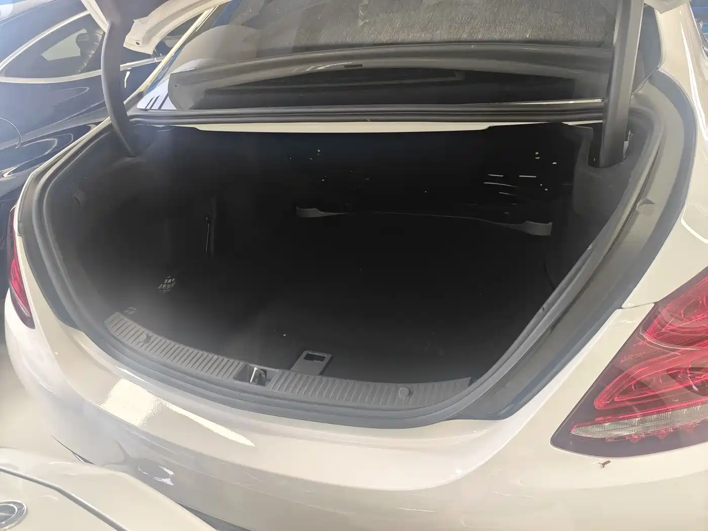 Mercedes-Benz C-Class 2016 C 200 L Sport фото 5