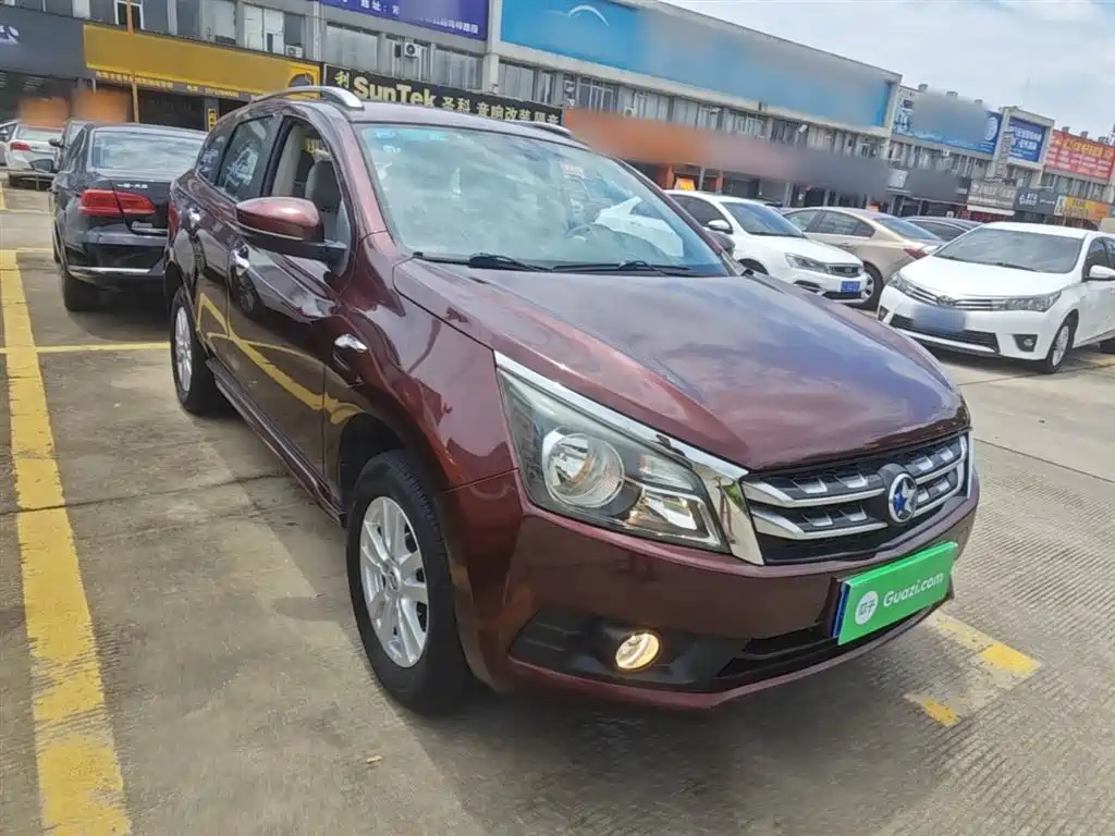 Venucia T70 2016 2016 2.0L CVT Rui Xing Edition