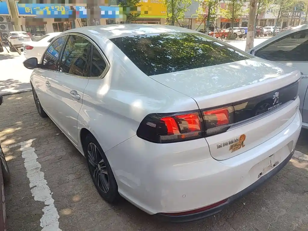 Peugeot 308 2016 1.6L Automatic Luxury фото 5