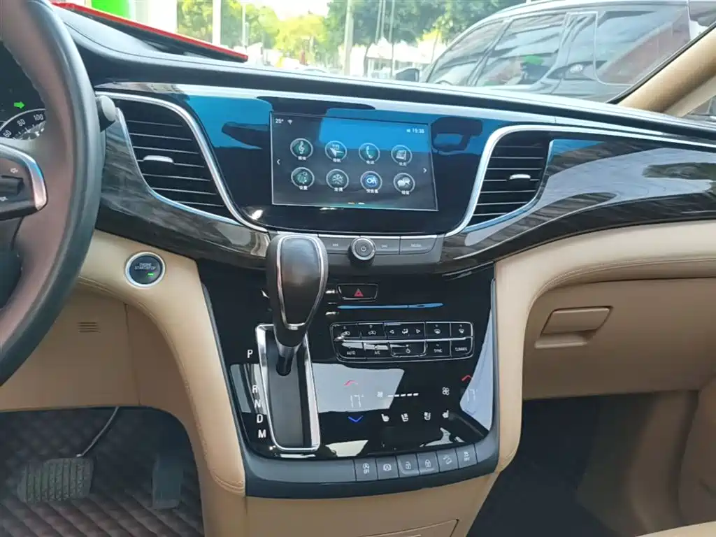 Buick GL8 2017 ES 28T Flagship China V фото 13
