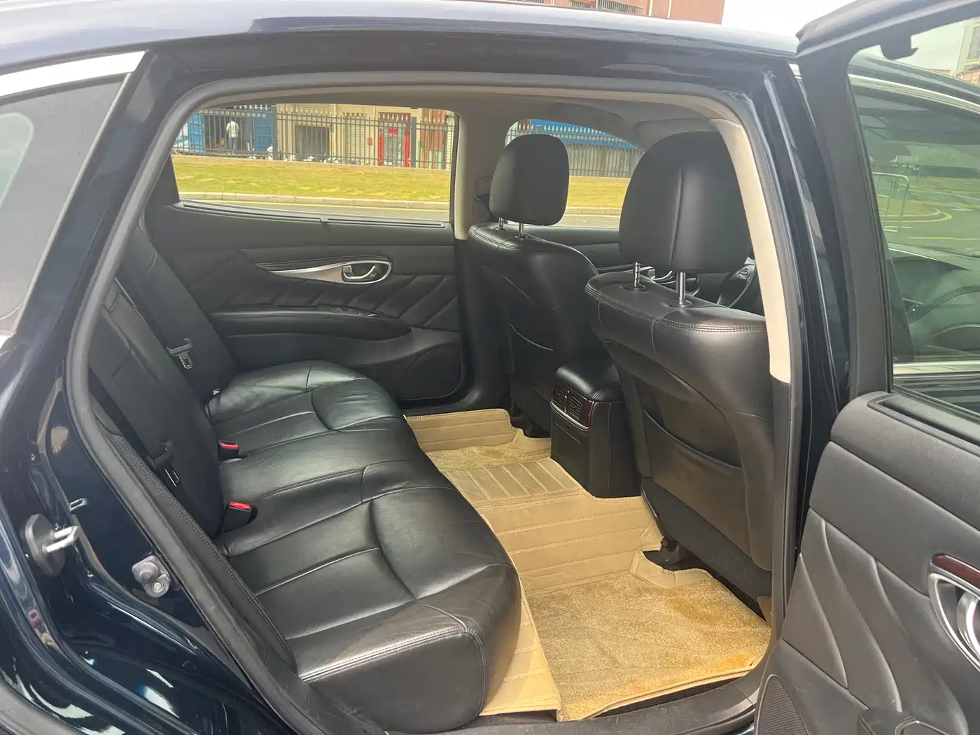 Infiniti Q70 2016 2015 Q70L 2.5L Enjoyment Edition
