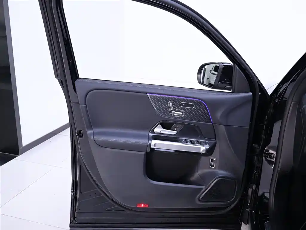 Mercedes-Benz GLB 2024 Facelift GLB 220 Style фото 18
