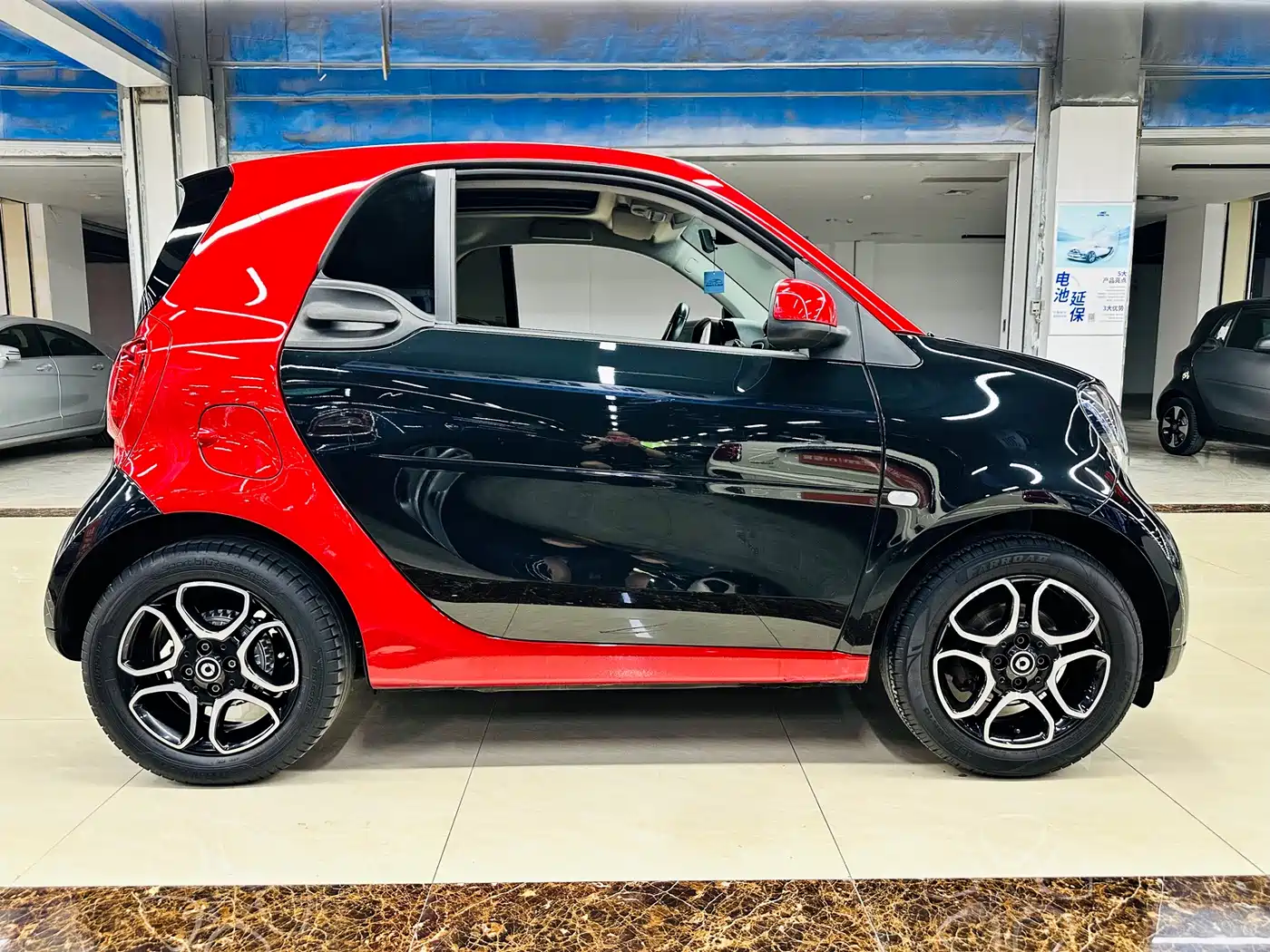 smart fortwo 2019 2019 0.9T 66kW Hardtop Wind Edition China VI