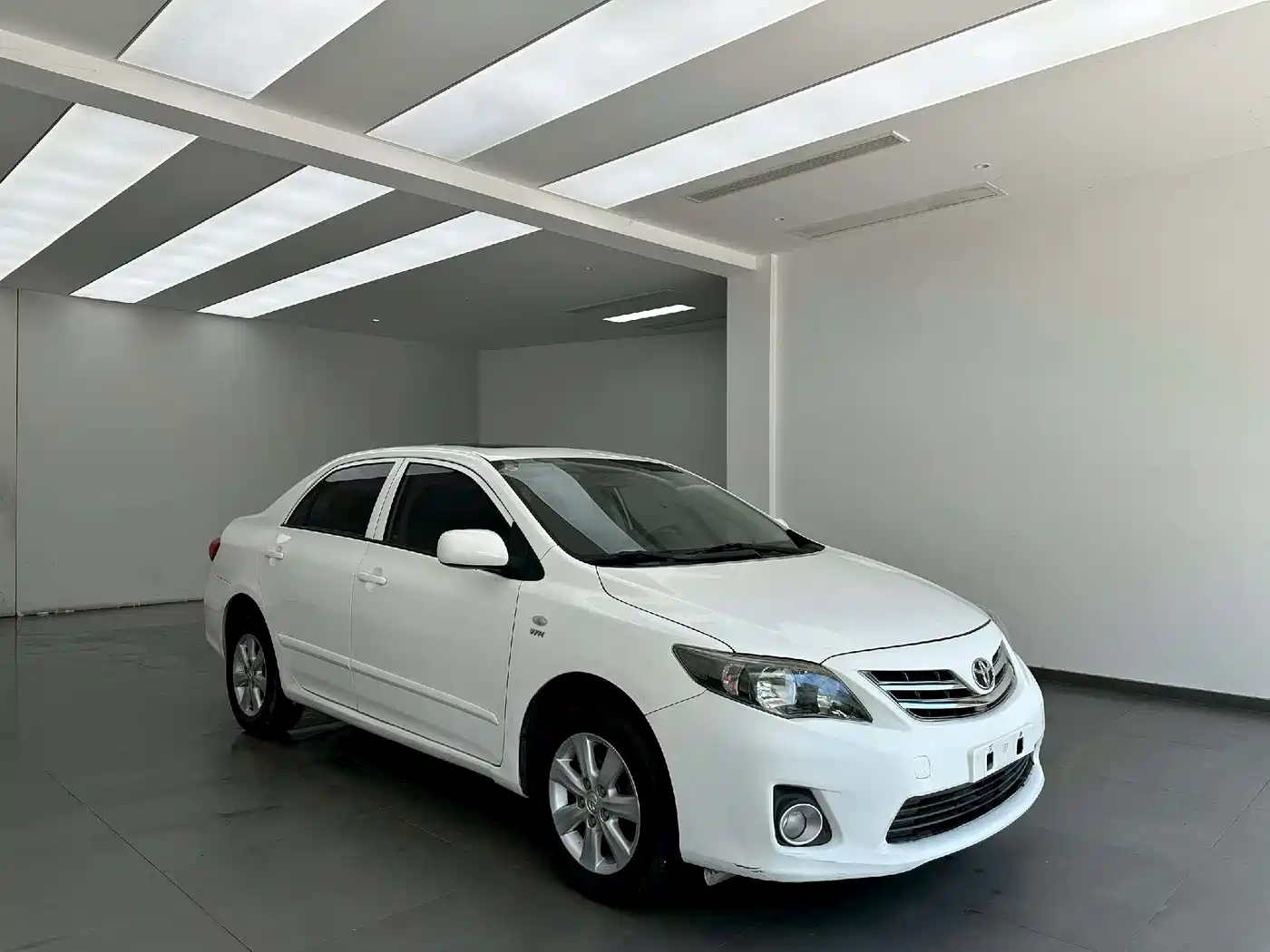 Toyota Corolla 2013 Special Edition 1.6L Auto Ultimate Cool GL фото 3