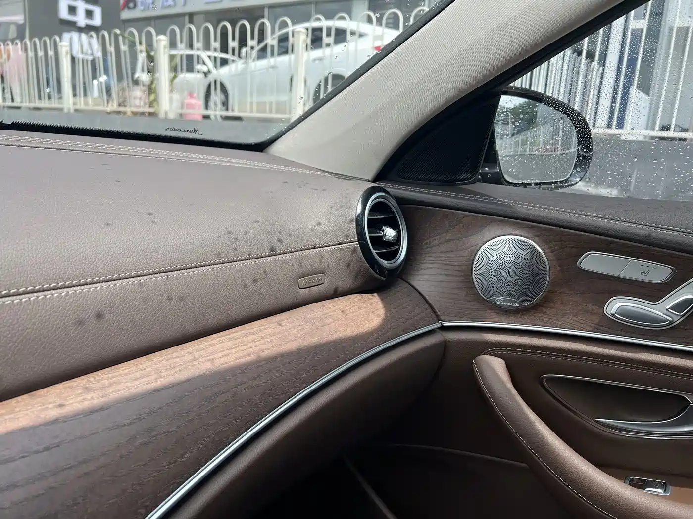 Mercedes-Benz E-Class New Energy 2022 Facelift E 350 e L Plug-in Hybrid Sedan фото 14