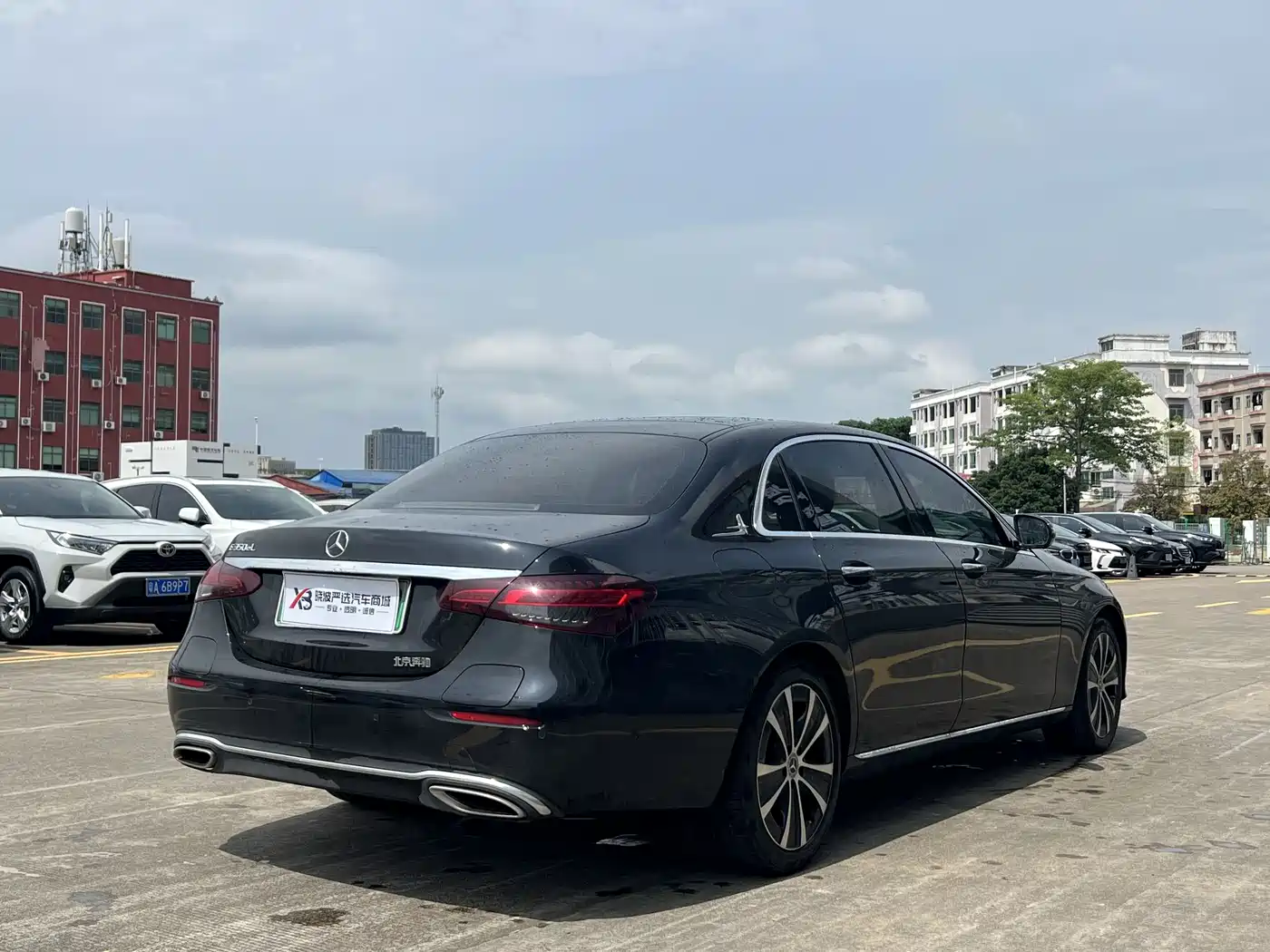 Mercedes-Benz E-Class New Energy 2022 Facelift E 350 e L Plug-in Hybrid Sedan фото 5