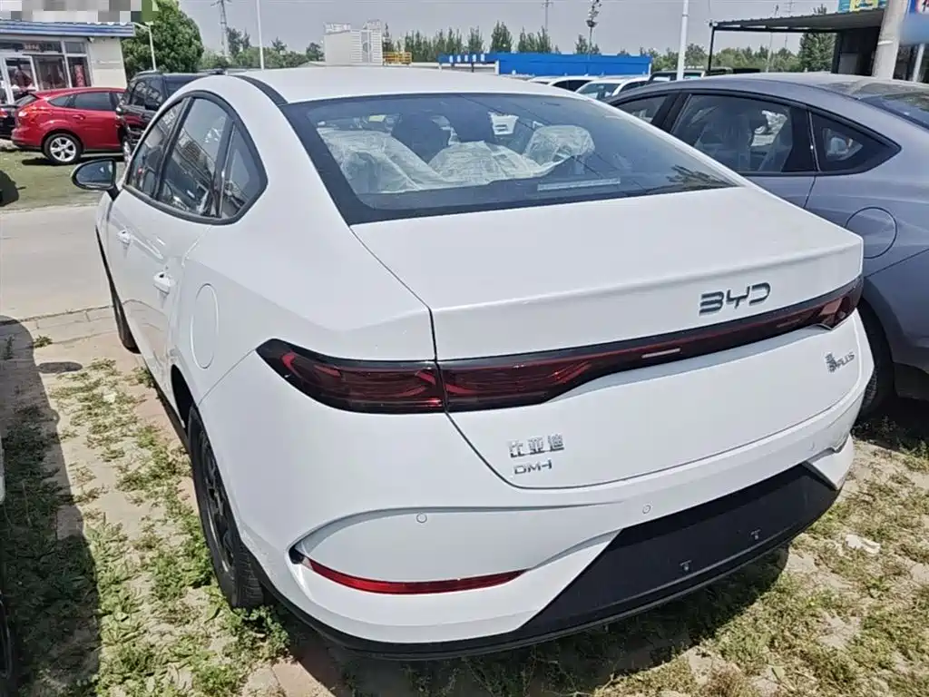 BYD Qin PLUS 2026 DM-i Smart Edition 128KM Progressive фото 6