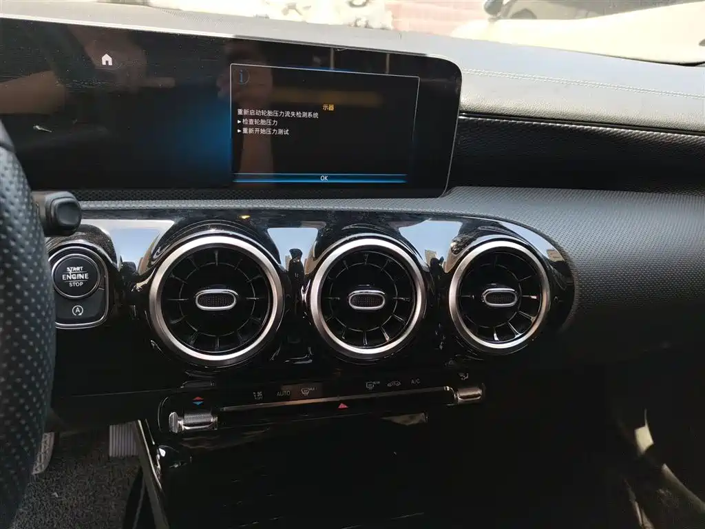 Mercedes-Benz A-Class 2019 A 200 L Sport Sedan фото 6