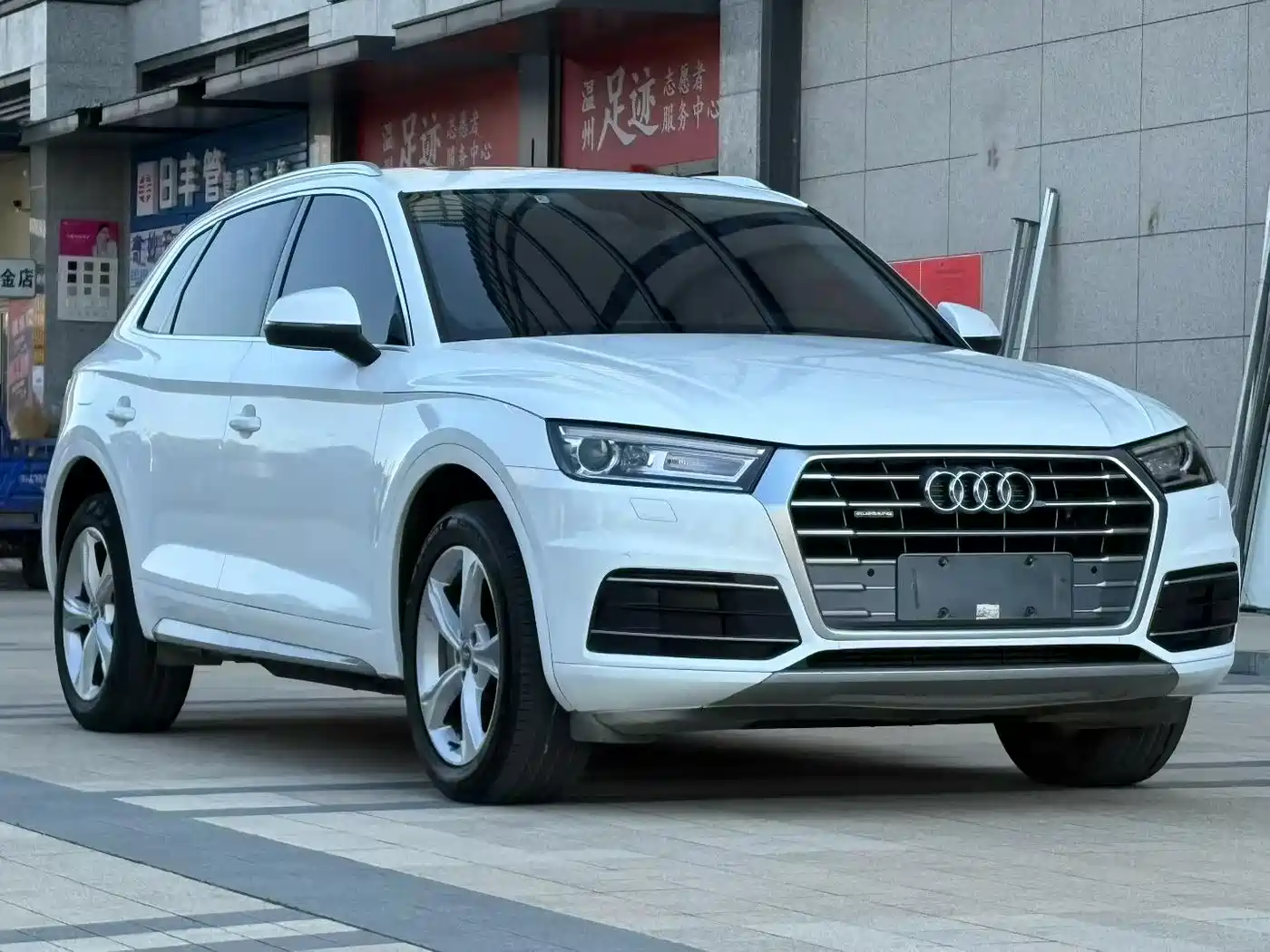 Audi Q5L 2018 40 TFSI Prestige Progressive (China V)