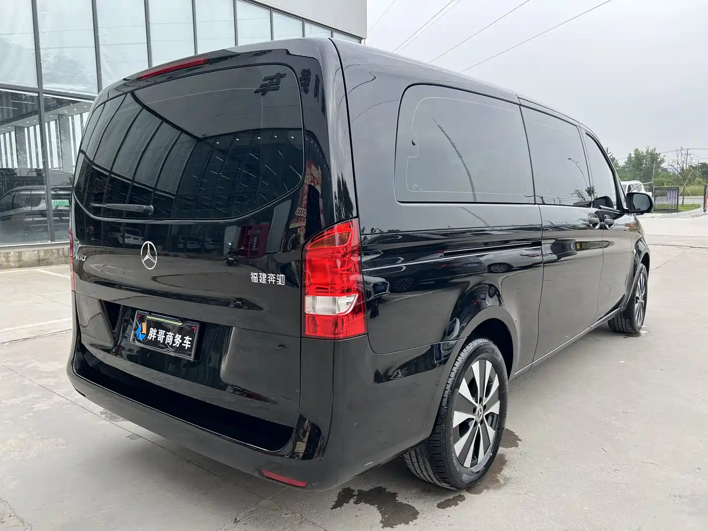 Mercedes-Benz Vito 2023 2.0T Elite 9-Seater фото 9