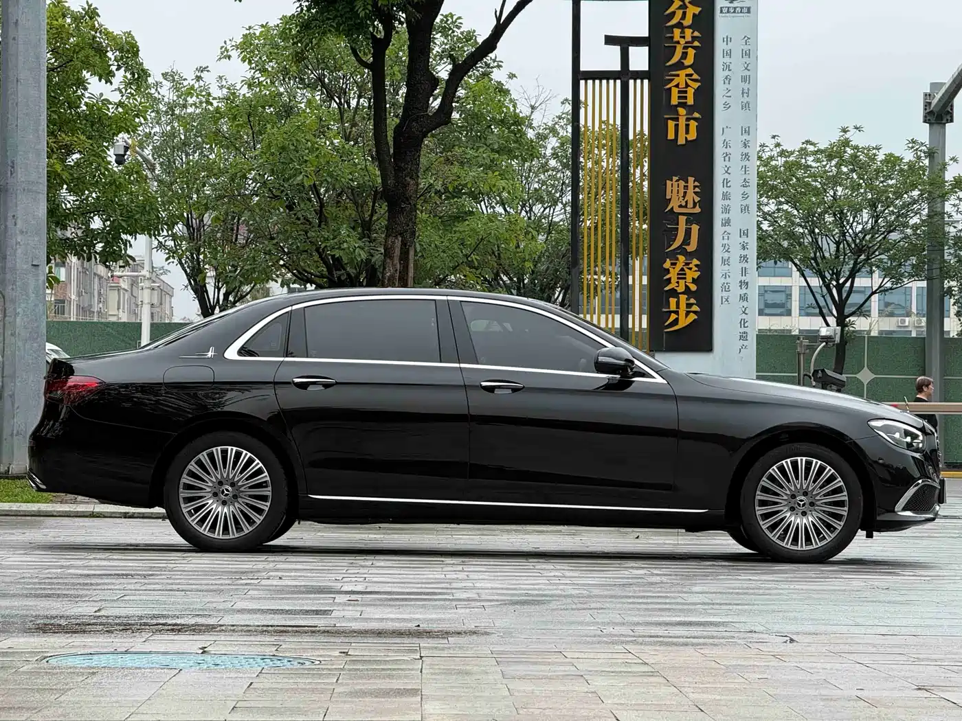 Mercedes-Benz E-Class 2023 Facelift E 300 L Luxury фото 4