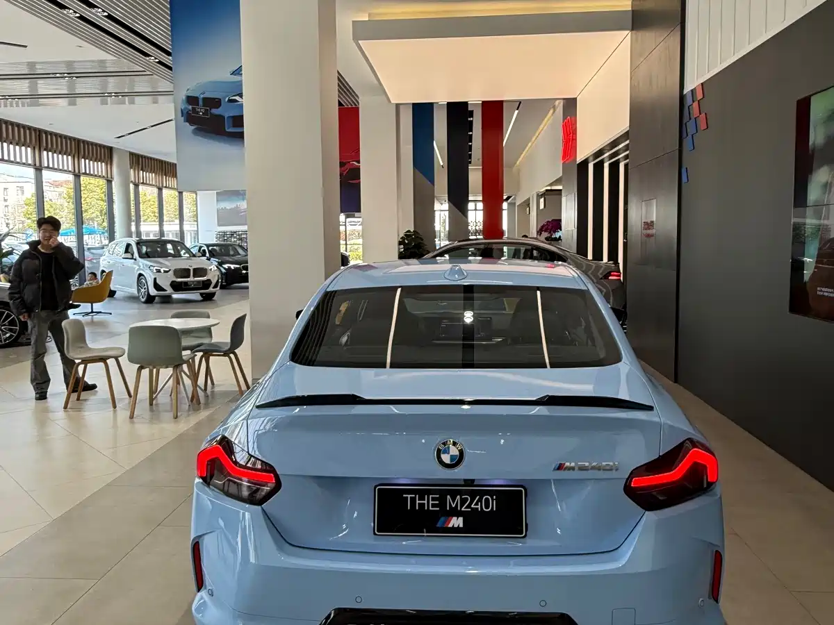 BMW M240i 2026 M240i фото 7