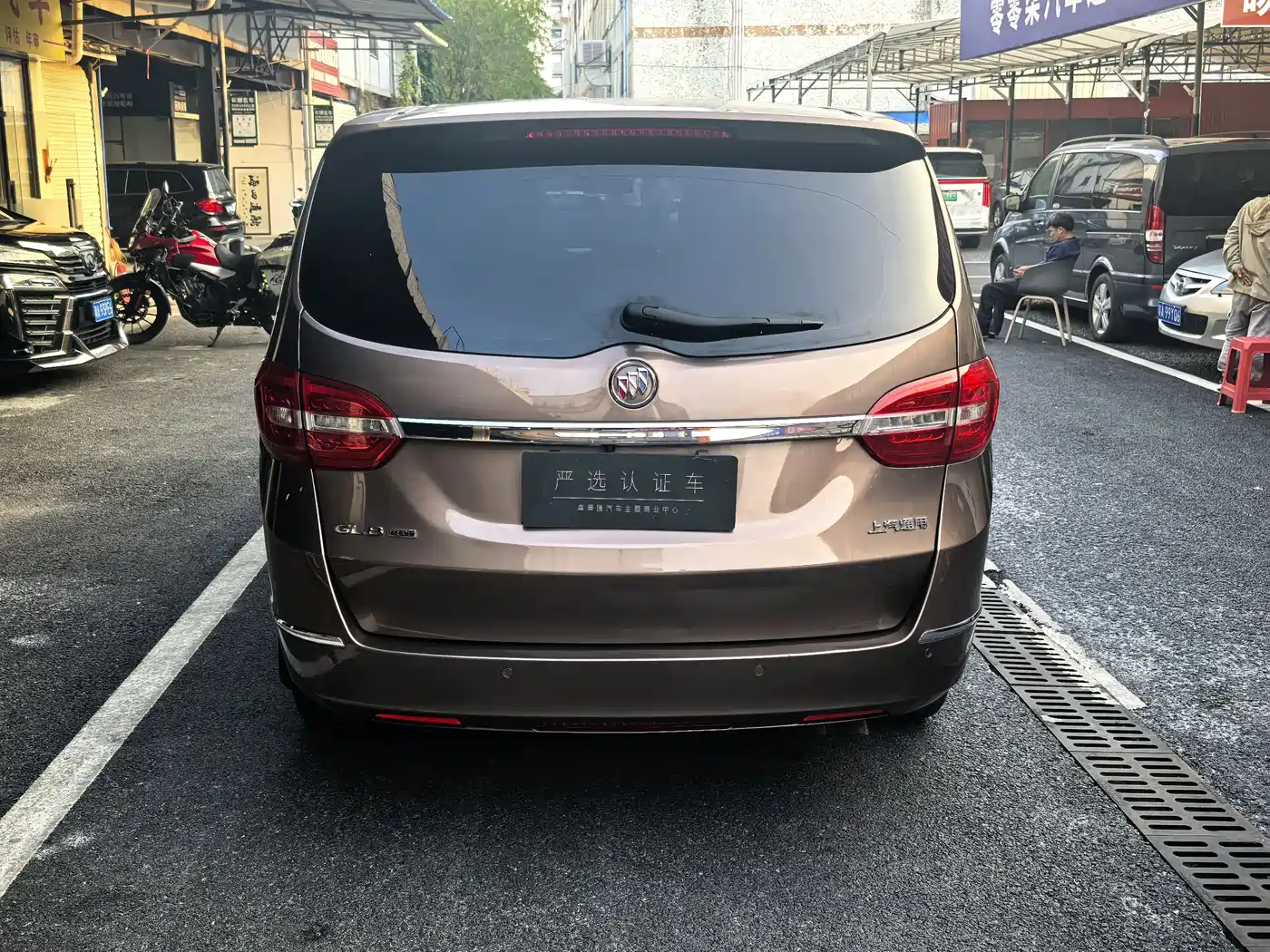 Buick GL8 2018 28T Luxury Model China VI фото 4