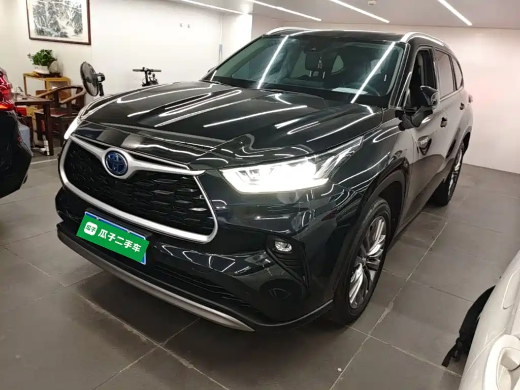 Toyota Highlander 2023 2.5L Smart Hybrid Dual Engine FWD Premium 7-Seater