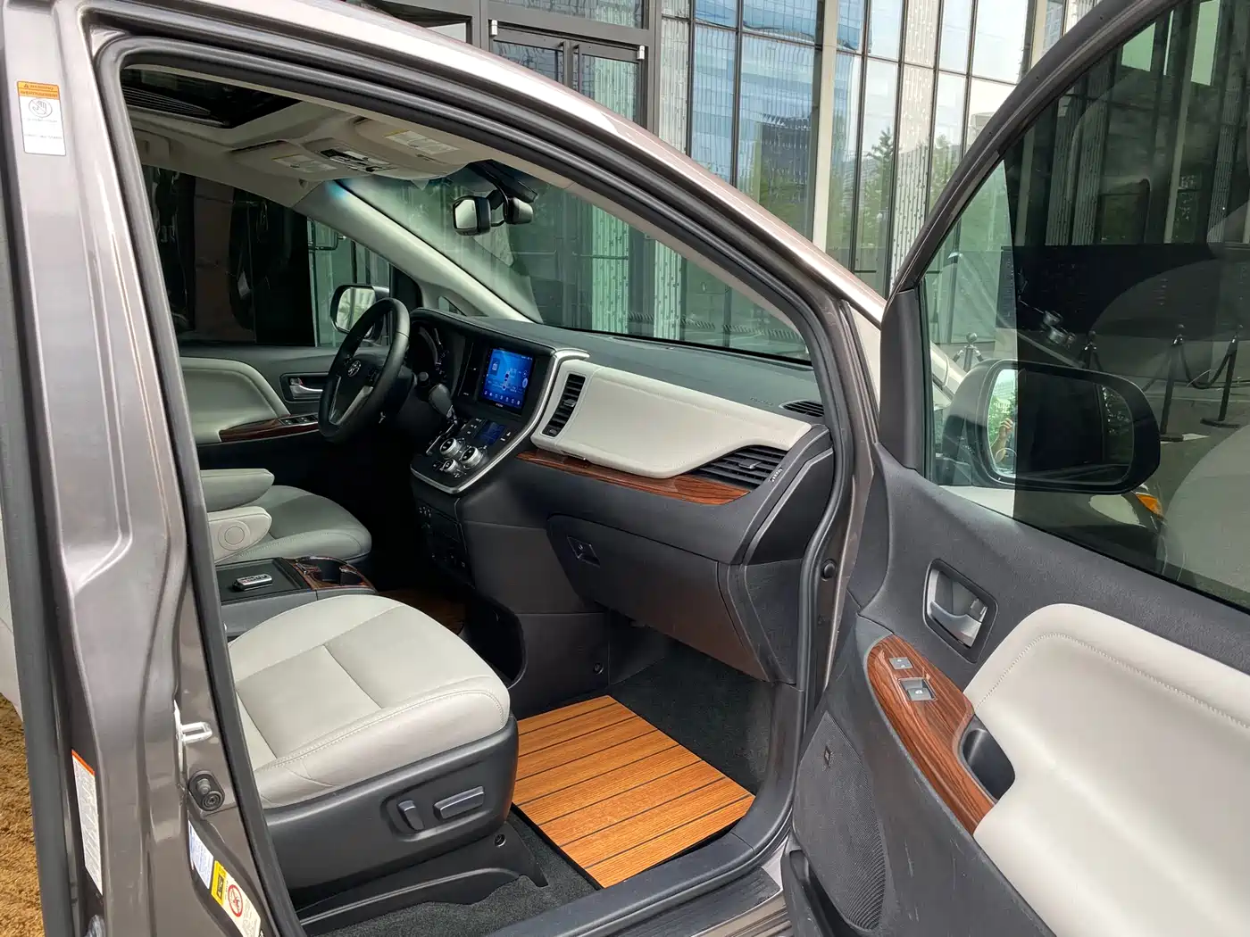 Toyota Sienna 2015 3.5L 4WD L фото 18