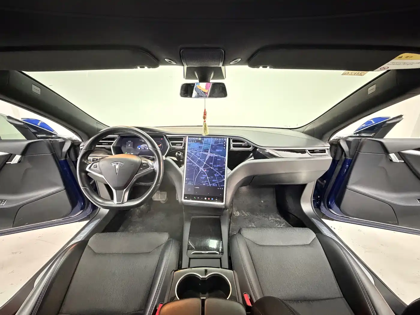 TESLA MODEL S