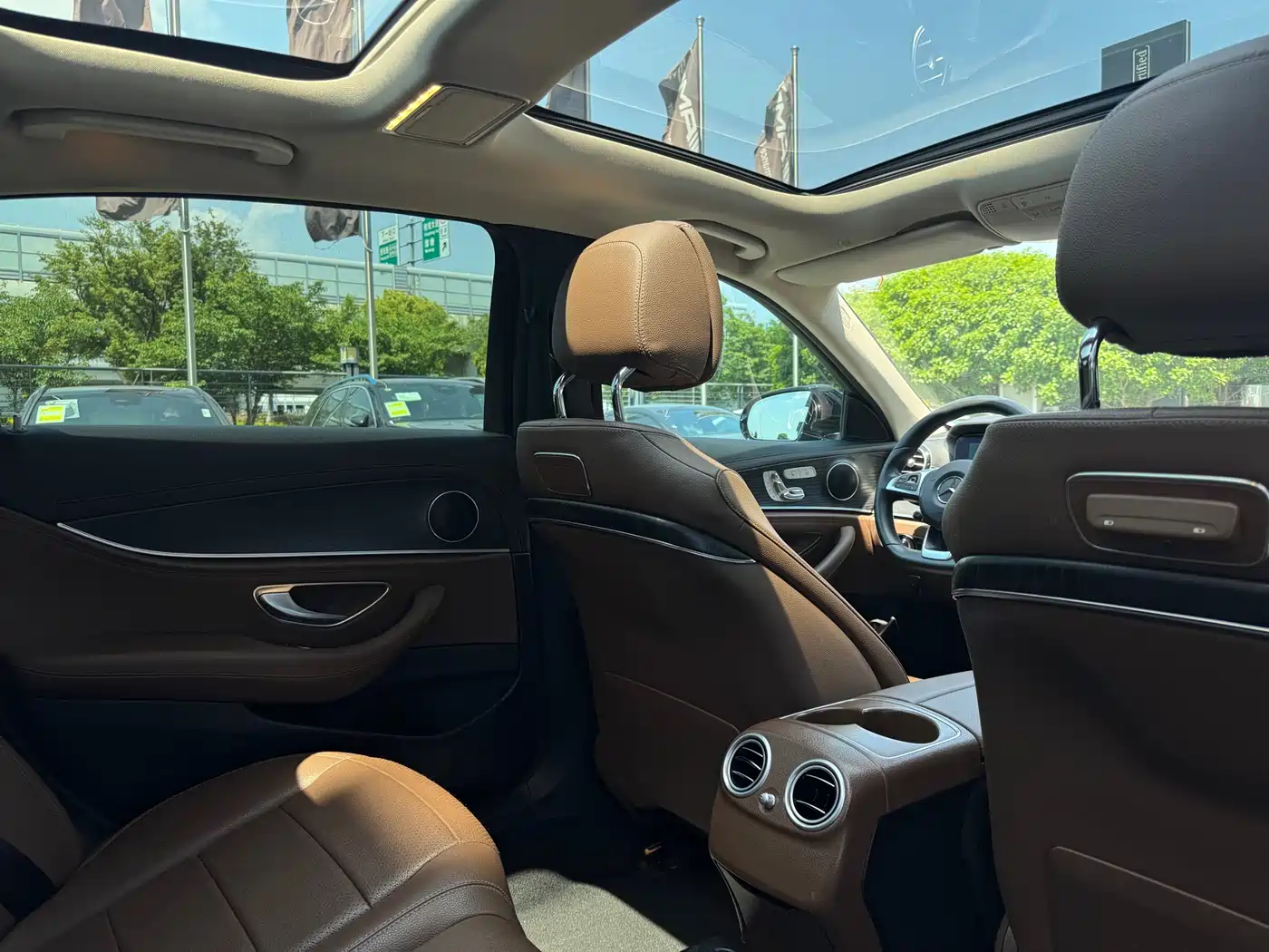 Mercedes-Benz E-Class 2018 Facelift E 300 L Sport Fashion фото 13