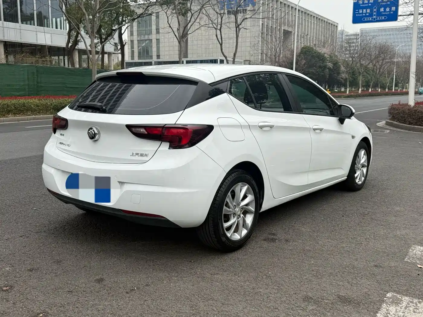 Buick Verano 2018 Hatchback 15S Automatic Progressive фото 6