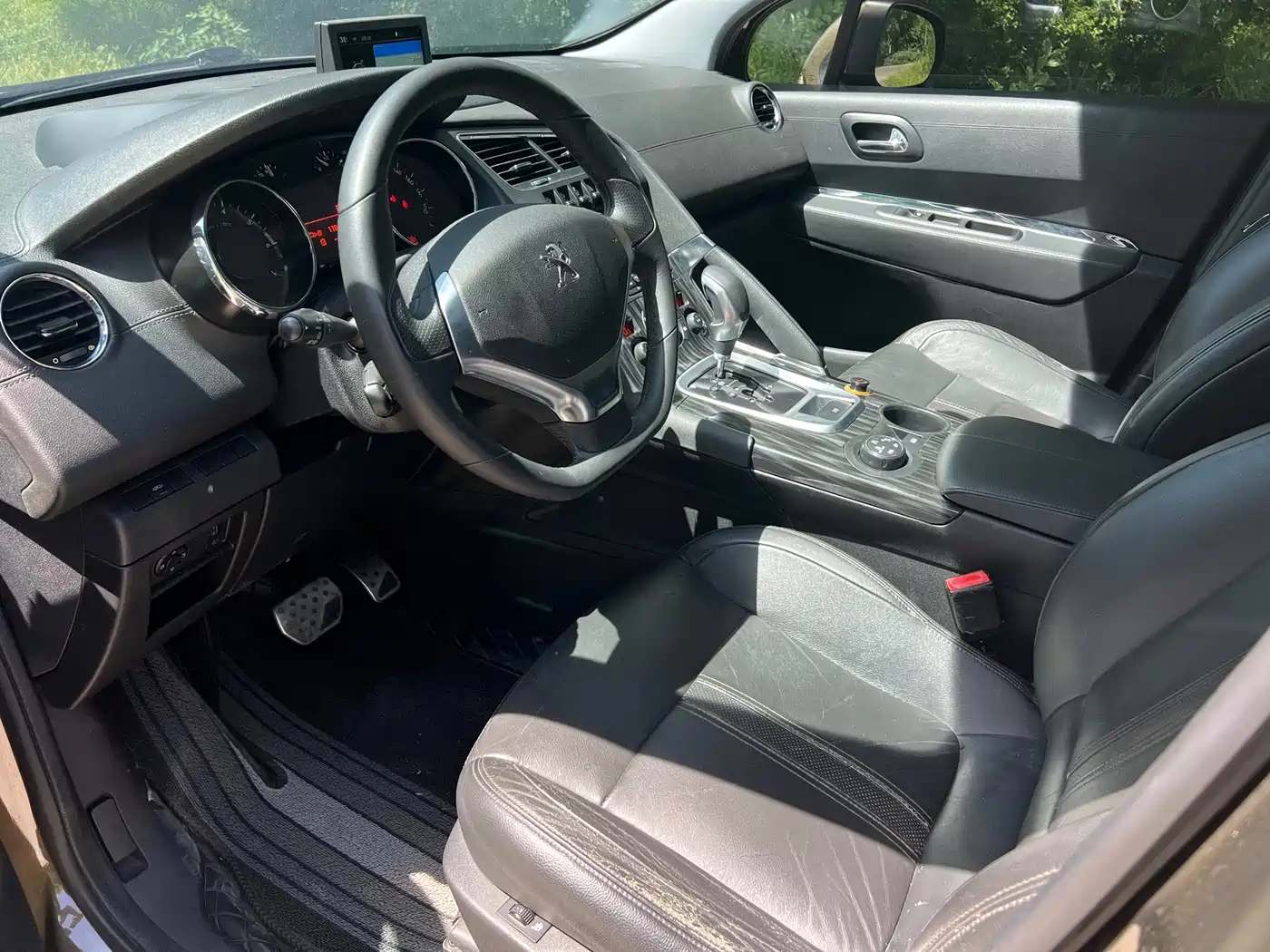 Peugeot 3008 2014 1.6THP Roland Garros Edition фото 7