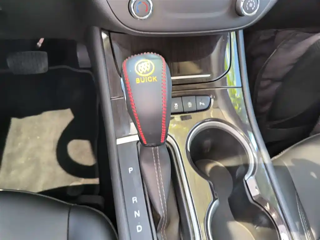 Buick Verano 2018 Sedan 20T Dual Clutch Leading фото 14
