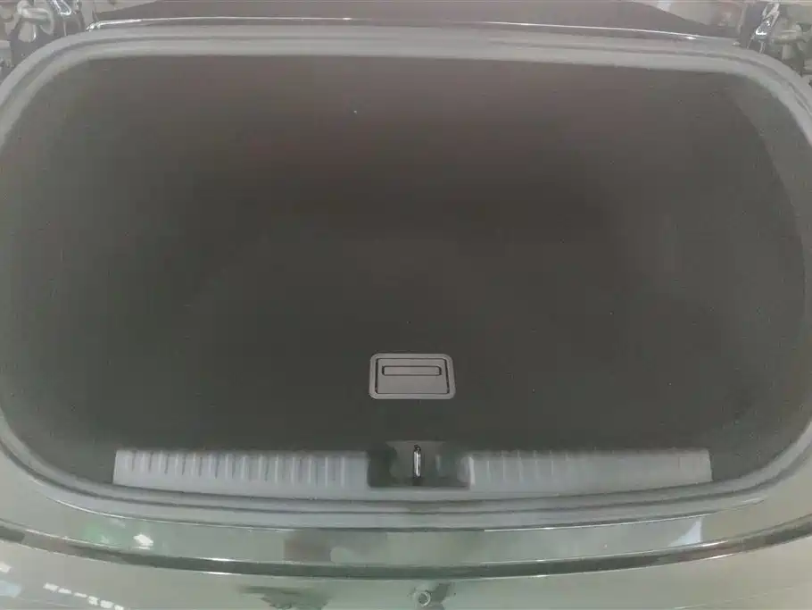XPeng P7 2024 P7i 550 Pro фото 4