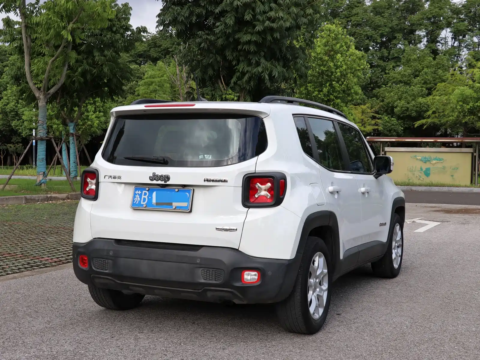 صورة 3 - Jeep Renegade