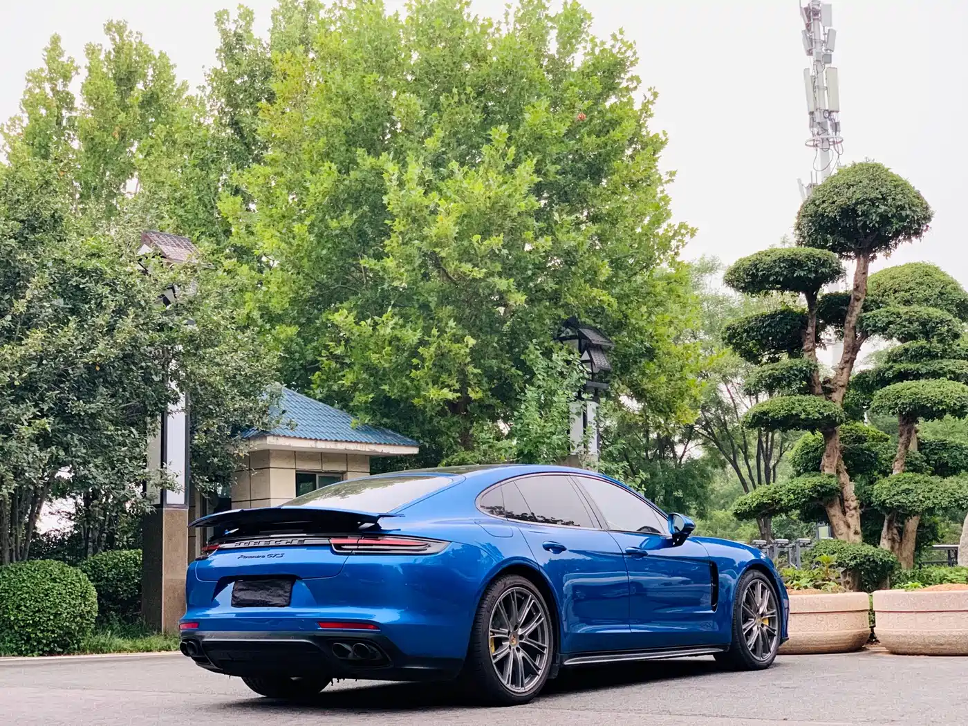 Фото 23 - Porsche Panamera