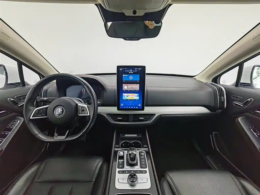 BYD Tang New Energy 2018 DM 2.0T AWD Smart Connection Enjoy Edition 7-Seater China V фото 5